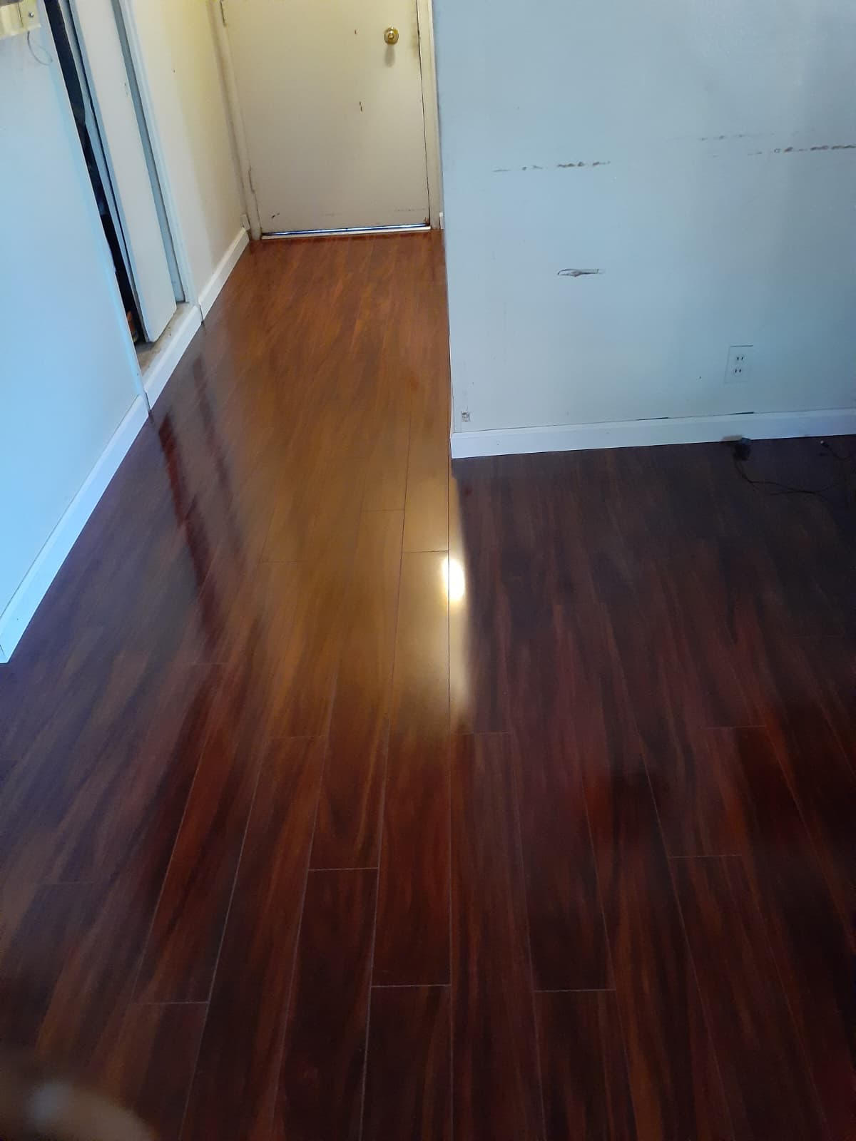 Vinyl & Tile Flooring